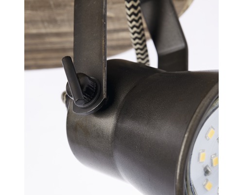 Detailaufnahme einer verstellbaren LED-Spotleuchte mit Metallelementen