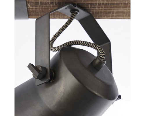 Deckenleuchte mit industriellem Design und verstellbarem Spot