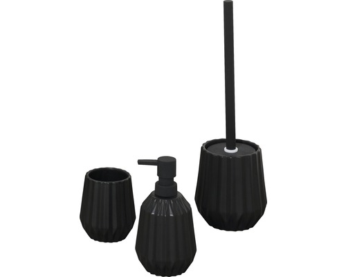 Trois accessoires de salle de bains comprenant un distributeur de savon, un gobelet pour brosse à dents et une brosse de toilette.