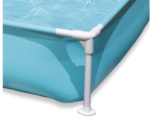 Detailansicht eines Frame Pools mit Stahlrohrrahmen und Poolfolie