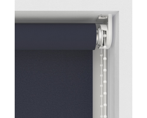 Aufgerollte, textile Rollos für Fenster