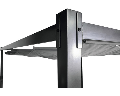 Vue détaillée du pavillon avec toit en tissu et cadre en métal