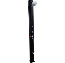 Gartendusche mit Duschkopf und Armaturen