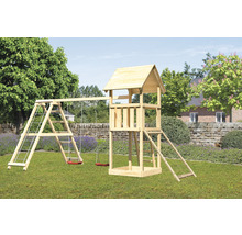 Tour de jeu en bois avec balançoire, mur d''escalade et toboggan dans le jardin.