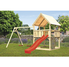 Aire de jeux avec balançoire, toboggan et mur d''escalade dans le jardin.
