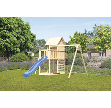 Aire de jeux avec balançoire et toboggan dans le jardin