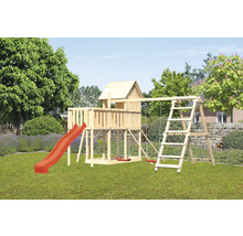 Tour de jeux avec toboggan, balançoire et échelle dans le jardin