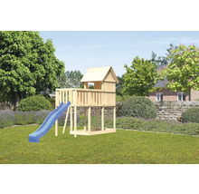 Tour de jeux en bois avec toboggan dans le jardin
