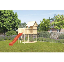 Tour de jeux en bois avec toboggan dans le jardin