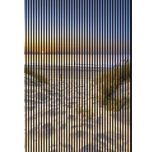 Abstrakte Darstellung einer Strandlandschaft mit Sonnenuntergang und Dünengras