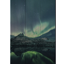 Abstraktes Bild einer Berglandschaft unter dem Polarlicht, dargestellt durch vertikale Linien