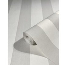 Tapetenrolle mit Streifenmuster