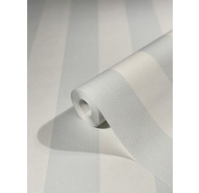 Tapetenrolle mit Streifenmuster