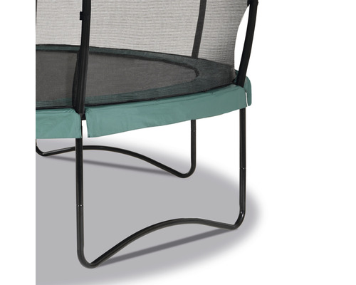 Vue détaillée d''un trampoline de jardin avec filet de sécurité et rembourrage du cadre