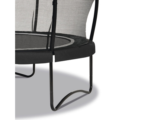 Gros plan d''un trampoline avec filet de sécurité