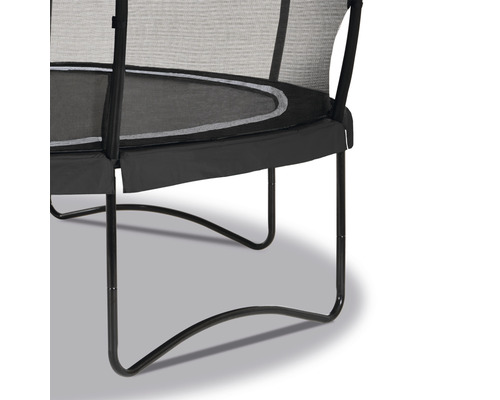 Vue détaillée d''un trampoline de jardin avec filet de sécurité et rembourrage de cadre