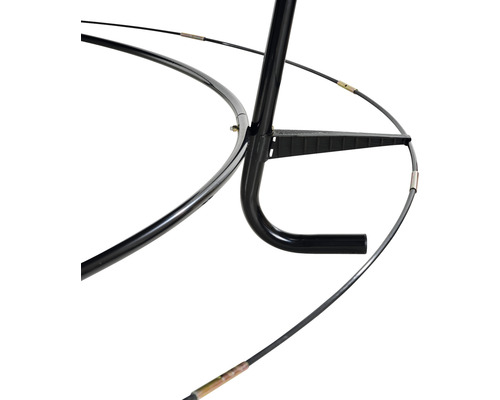 Detailansicht eines Metallrahmens mit Streben und Verbindungselementen.