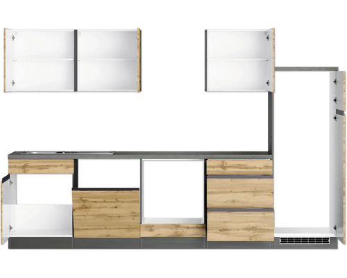 Küchenzeile mit Hängeschränken und Unterschränken in Holzoptik und grauer Arbeitsplatte