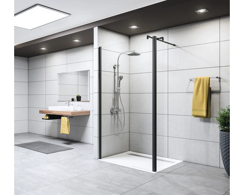 Salle de bain moderne avec douche à l''italienne, lavabo et porte-serviettes