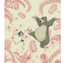 Illustration de Mowgli et Baloo du Livre de la jungle parmi des motifs floraux