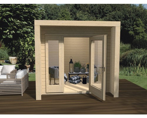 Abri de jardin weka Design 263 Taille 1 avec plancher 245 x 250 cm naturel Cabane de jardin avec double porte ouverte sur une terrasse en bois dans le jardin.