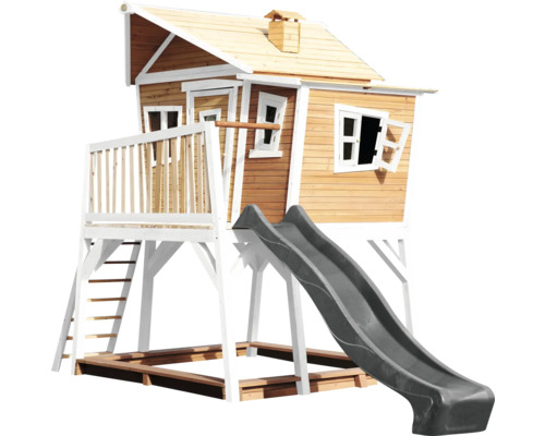 Maison de jeux en bois avec toboggan, échelle et bac à sable