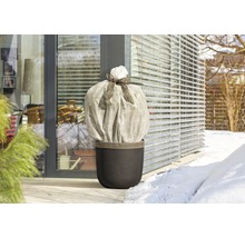 Pot de fleurs avec housse de protection hivernale à l''extérieur