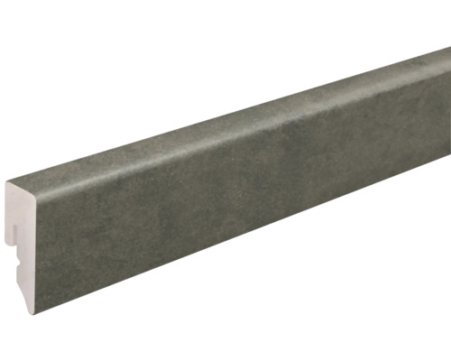 Plinthe SKANDOR PVC KU048L Raw Steel à haute brillance FOFA219 15 x 38,5 x 2400 mm