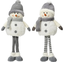Deux bonhommes de neige en tissu avec bonnets et écharpes comme décorations de Noël