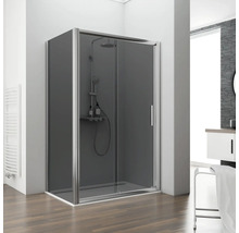 Cabine de douche avec porte coulissante dans une salle de bain