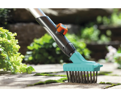 Fugenbürste zur Reinigung von Pflasterflächen