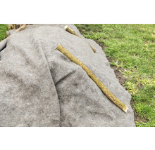 Voile d''hivernage avec des morceaux de bois