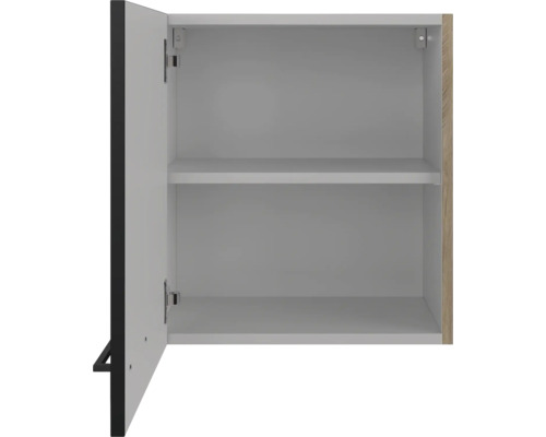 Armoire murale ouverte avec étagères
