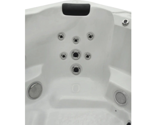 Detailansicht eines Whirlpools mit Düsen und Kopfstütze
