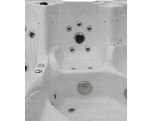 Detailansicht eines Whirlpools mit Düsen und Lautsprechern
