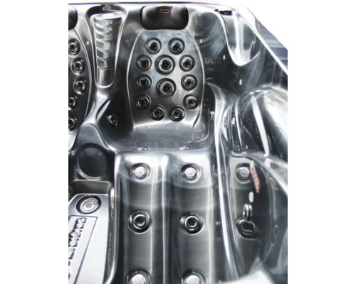 Innenansicht eines Whirlpools mit Düsen