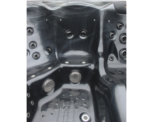 Intérieur d''un jacuzzi avec jets