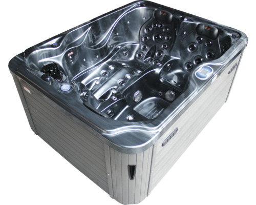 Whirlpool mit mehreren Sitzen und Düsen