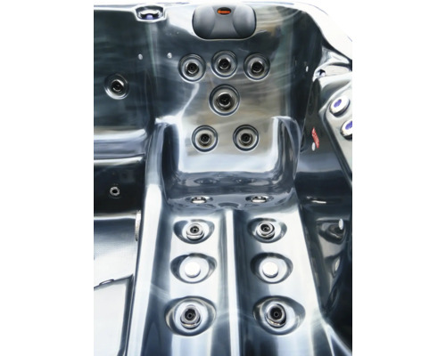 Detailansicht eines Whirlpools mit Düsen