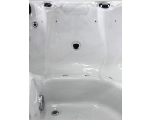 Innenansicht eines Whirlpools mit Düsen und Abläufen