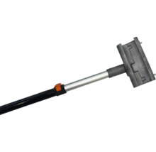 Nettoyeur de gouttières avec manche télescopique pour le nettoyage des gouttières