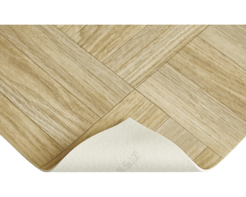 Sol vinyle aspect bois avec motif à chevrons