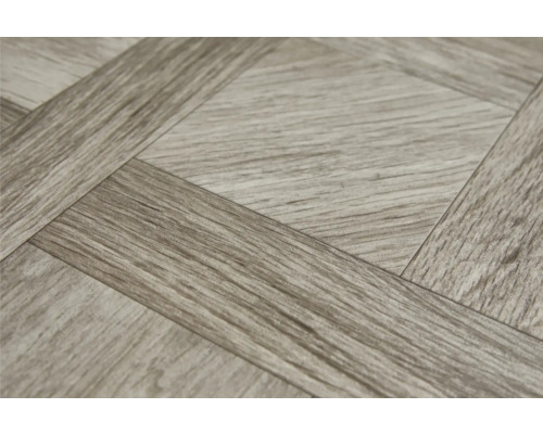 Nahaufnahme von Vinylboden in Holzoptik im Schachbrettmuster