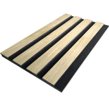 Akustikpaneel mit Holzrippen auf Trägermaterial