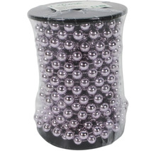 Rolle mit Perlenkette zur Dekoration