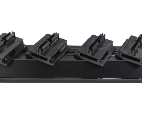 Rangement d''outils noir avec plusieurs supports pour l''organisation des outils