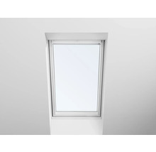 Dachfenster mit Rollo im geschlossenen Zustand