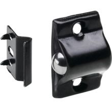 Loquet de placard avec bille et contrepartie