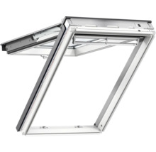 Offenes Dachfenster zur Belüftung und für Tageslicht