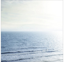Meereslandschaft mit Wellen und Horizont